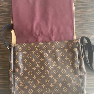 Louis Vuitton Louis Vuitton District MM Monogram Macassar Canvas